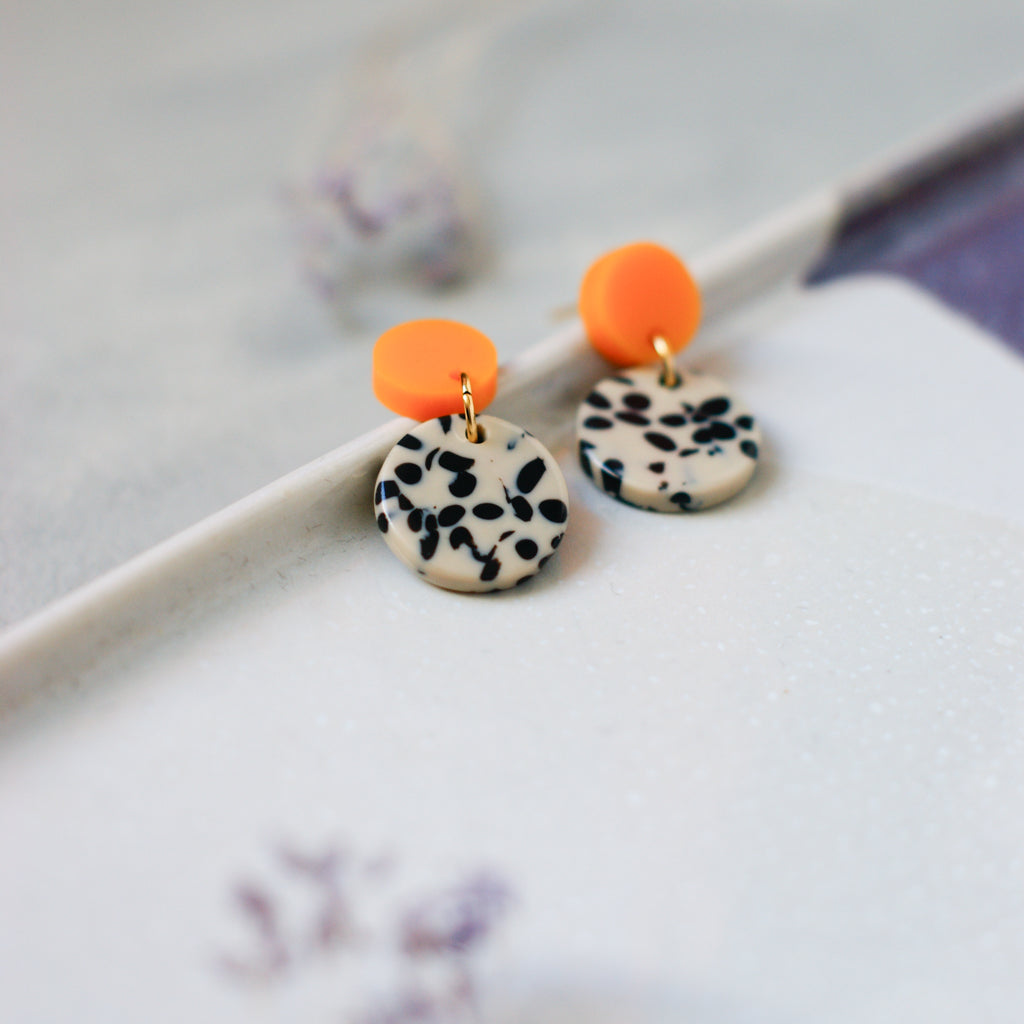 DOTS Schwarz Weiß/Orange - Ohrringe aus Acryl