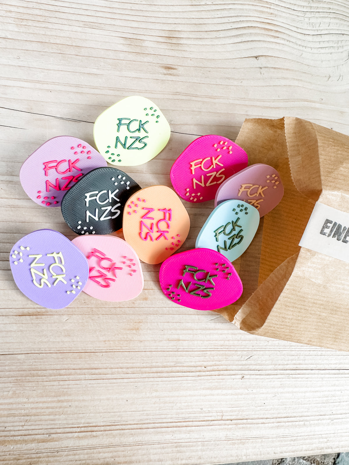 Eine Tüte Haltung - 10 Stück FCK NZS Buttons